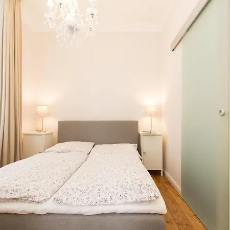 Apartment 6 Windspiel